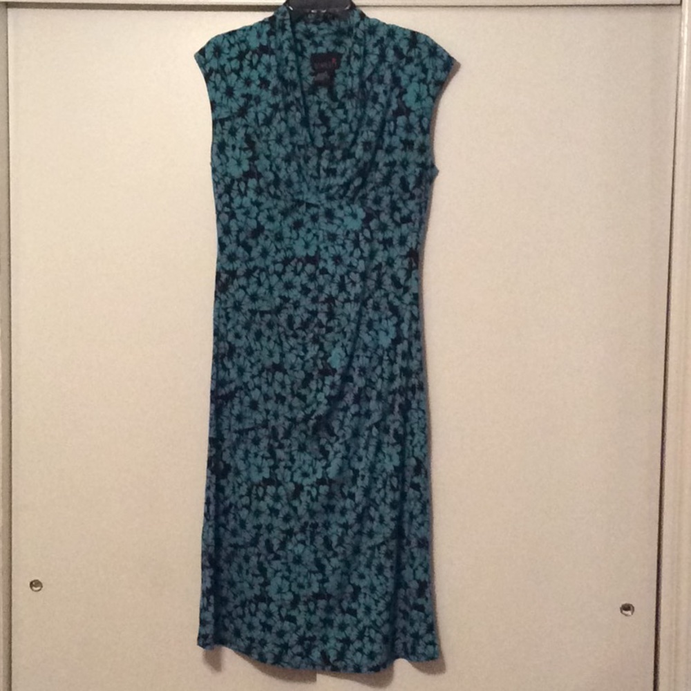 Sleeveless dress by Scarlett